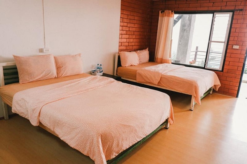 top 7+ ที่พักหน้าฝน 2567 สัมผัสบรยากาศความเขียวขจีของต้นไม้ใบหญ้า เคล้าหมอกยามเช้า