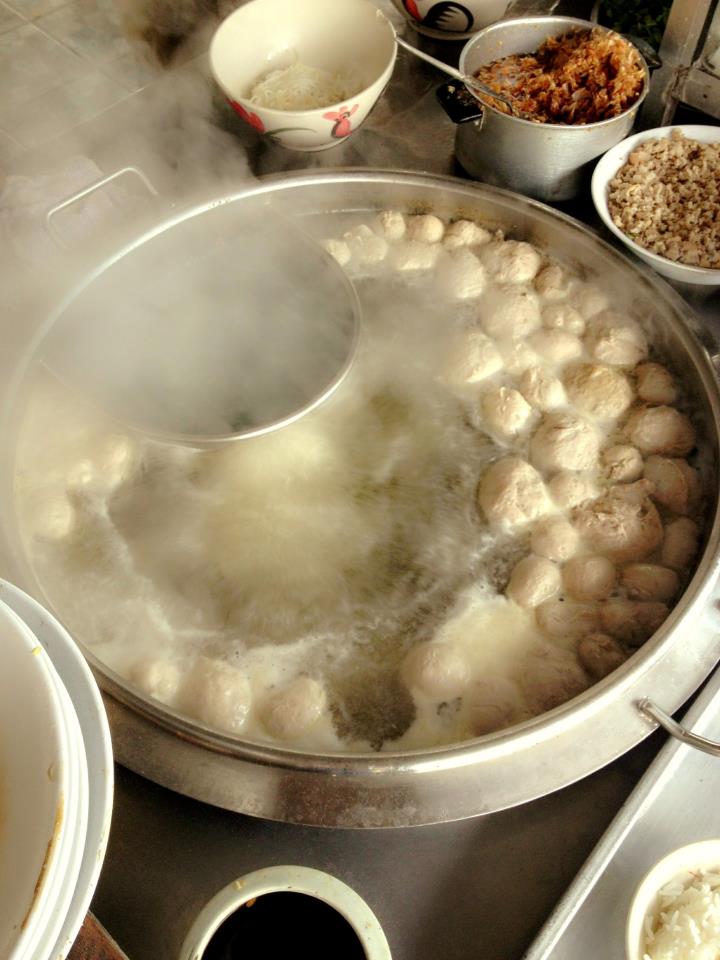 top 15+ ร้านอร่อยลำปาง รวมถึงร้านเด็ดร้านดัง บางร้านเก่าแก่ เปิดมาไม่ต่ำกว่า 10 ปี