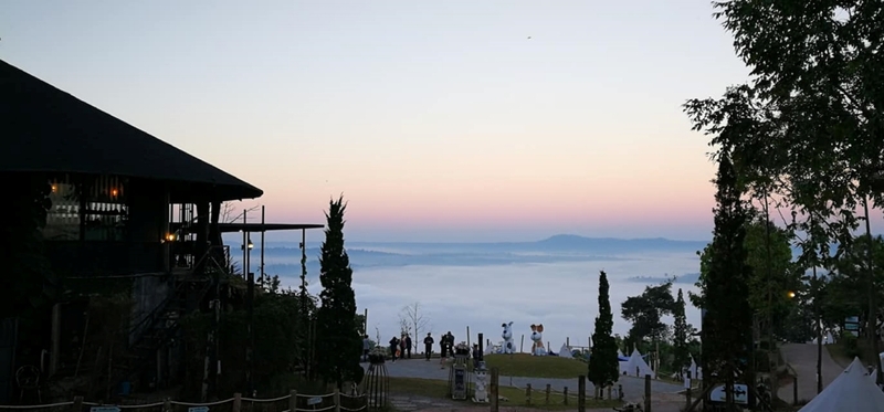 180 all day all season, 180 องศา คาเฟ่, 180' cafe, 180' coffee, artory cafe, cafe khao kho, cedar cafe, cedar ป่าสน cafe, cedar ป่าสน cafe khao kho, cedar ป่าสน cafe เขาค้อ, cedar ป่าสน cafe' at เขาค้อ, coffee love, dragon hill, dragon hill cafe, gino cafe, hydrangea cafe, jolly cafe, jolly cafe khao kho, jolly cafe เขาค้อ, la borne point, liangshan, liangshan coffee khao kho, linda cafe, linda cafe เขาค้อ, morngpar cafe, phukaew peak cafe, pino latte, pino latte restaurant and cafe, ricco slowbar เขาค้อ, story cup, story cup cafe, story cup khao kho, story cup เขาค้อ, takmoh coffee khao kho & โรงเตี๊ยมสุดขอบฟ้า, tanrak, taproot cafe, taproot cafe เขาค้อ, the gm bar & restaurant, the gm bar เขาค้อ, the piney bistro cafe, the pug coffee, the pug coffee lake hill, กาแฟดริป ricco slowbar, กาแฟดริป เขาค้อ, กาแฟตั๊กม้อ เขาค้อ, กาแฟอาราบิกา, คาเฟ่ เพชรบูรณ์, คาเฟ่ ใกล้ฉัน, คาเฟ่.ใหม่เขาค้อ, คาเฟ่ลับเขาค้อ, คาเฟ่เขาค้อ, คาเฟ่เขาค้อ 2024, คาเฟ่เขาค้อ 2567, คาเฟ่ใกล้ฉัน, คาเฟ่ในไร่บีเอ็นฟาร์ม, จีเอ็ม บาร์ เขาค้อ, จุดเช็คอิน คาเฟ่เขาค้อ, ดราก้อน ฮิลล์ คาเฟ่, ดราก้อน ฮิลล์ เขาค้อ, ตั๊กม้อ คอฟฟี่, ทุ่งไฮเดรนเยีย, บนทะเลหมอก & the pug coffee, พีโน่ ลาเต้, พีโน่ ลาเต้ เขาค้อ, ภูแก้วพีค, ภูแก้วพีค คาเฟ่, ภูแก้วพีค เขาค้อ, มองผา คาเฟ่ เขาค้อ, มองผา คาเฟ่ แอนด์ รีสอร์ท, ลาบล็อง พ้อยท์, ลาบล็อง พ้อยท์ เขาค้อ, ลินดา คาเฟ่, สตอรี่ คัฟ เขาค้อ, เขาค้อ, เข้าค่าย cafe’ & cabin, เข้าค่าย café & resort, เข้าค่าย café เขาค้อ, เข้าค่าย คาเฟ่, เข้าค่ายคาเฟ่, เดอะ ไพนี่ บิสโทร คาเฟ่, เหลียงซาน, เหลียงซาน เขาค้อ, แทนรัก กาแฟ, แทนรัก เขาค้อ, แทนรักทะเลหมอก รีสอร์ท, โรงเตี๊ยมสุดขอบฟ้า, ไพนี่ บิสโทร เขาค้อ, ไฮเดรนเยีย คาเฟ่, ไฮเดรนเยีย เขาค้อ, top 20+ คาเฟ่เขาค้อ [กรกฎาคม 2024] วิวสวย บรรยากาศดี ทัศนียภาพงดงาม