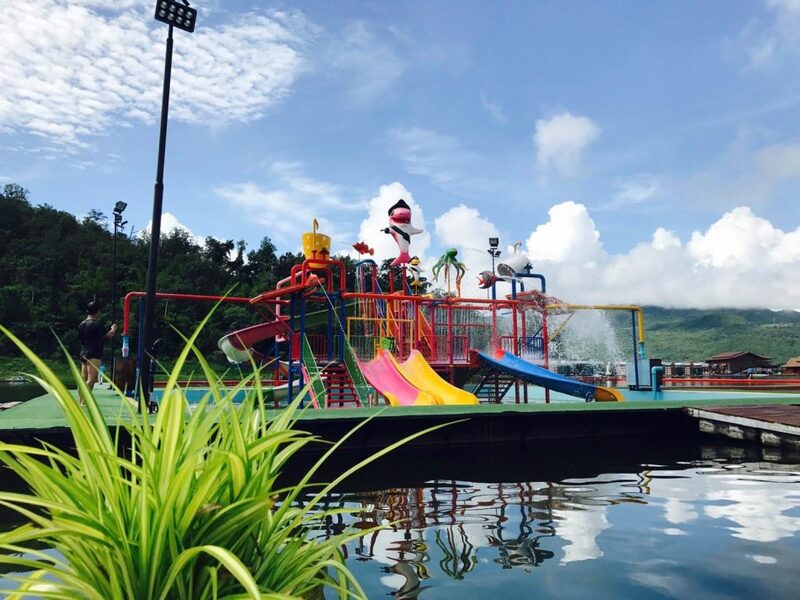 top 7+ แพที่พักกาญจนบุรี 2567 มีเครื่องเล่นกลางน้ำ สไลเดอร์สุดมันส์