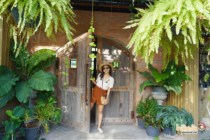 พักแปั๊บคาเฟ่, พักแปั๊บคาเฟ่ สมุทรสาคร คาเฟ่เรือนกระจกสุดเท่ ริมคลองพันท้าย