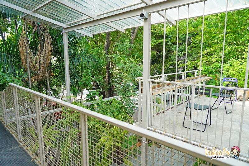 chowcher, ฌอเฌอ คอฟ, ร้านกาแฟลาดพร้าว, คาเฟ่ลาดพร้าว, ฌอเฌอ คอฟ คาเฟ่บ้านไม้สีขาว โอเอซิสย่านลาดพร้าว