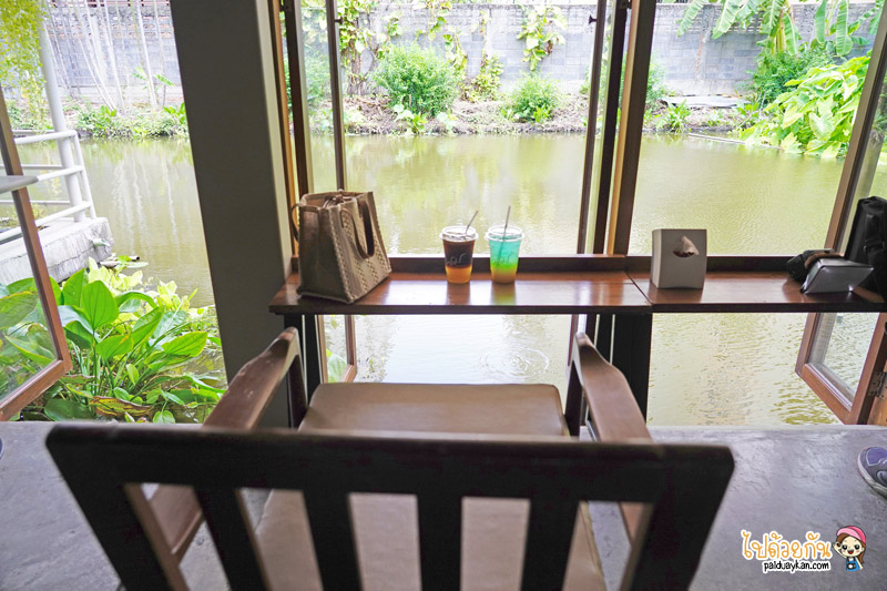 chowcher, ฌอเฌอ คอฟ, ร้านกาแฟลาดพร้าว, คาเฟ่ลาดพร้าว, ฌอเฌอ คอฟ คาเฟ่บ้านไม้สีขาว โอเอซิสย่านลาดพร้าว