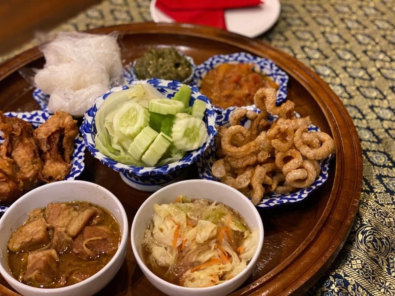 top 9+ ร้านขันโตก อาหารเหนือ สัมผัสประเพณีของภาคเหนือล้านนา จ๊าดลำเจ้า ทั้งกรุงเทพฯ เชียงใหม่ และจังหวัดอื่นๆ