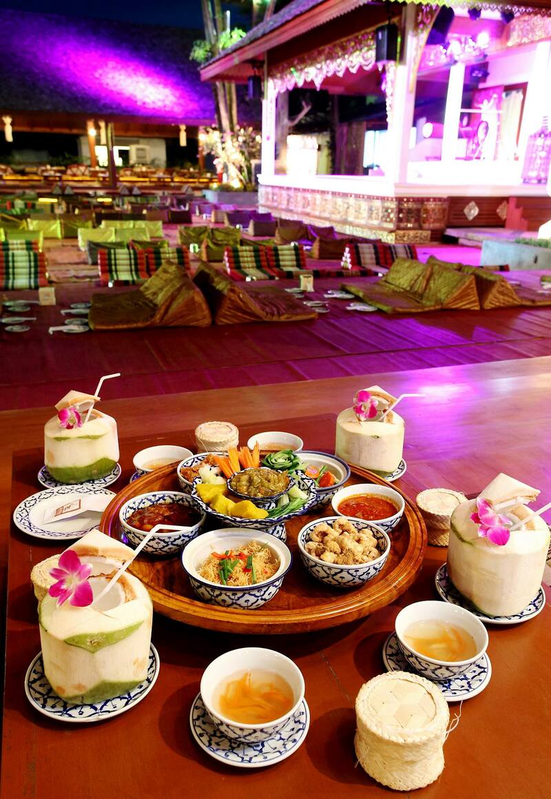 top 9+ ร้านขันโตก อาหารเหนือ สัมผัสประเพณีของภาคเหนือล้านนา จ๊าดลำเจ้า ทั้งกรุงเทพฯ เชียงใหม่ และจังหวัดอื่นๆ