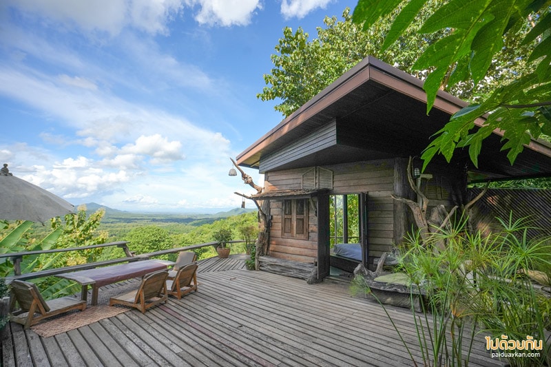 ดอยเคียงเดือน, ที่พักแพร่, ดอยเคียงเดือน แพร่  พักบ้านไม้แสนอบอุ่น เคียงเขาป่าเขียว