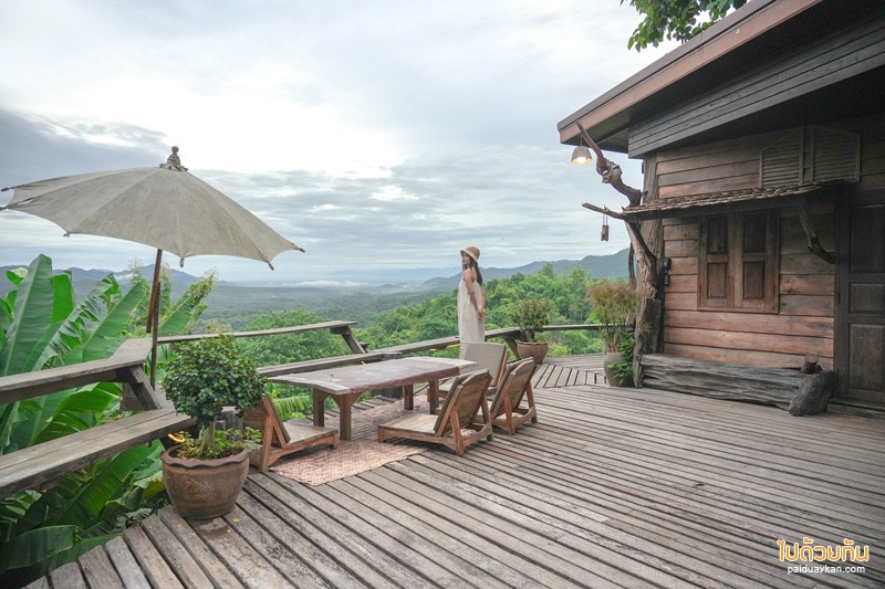 ดอยเคียงเดือน, ที่พักแพร่, ดอยเคียงเดือน แพร่  พักบ้านไม้แสนอบอุ่น เคียงเขาป่าเขียว