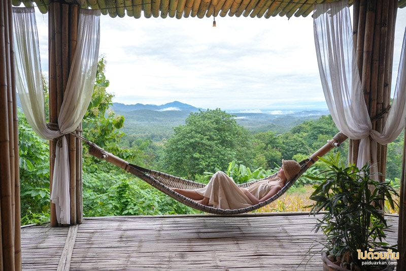 ดอยเคียงเดือน, ที่พักแพร่, ดอยเคียงเดือน แพร่  พักบ้านไม้แสนอบอุ่น เคียงเขาป่าเขียว