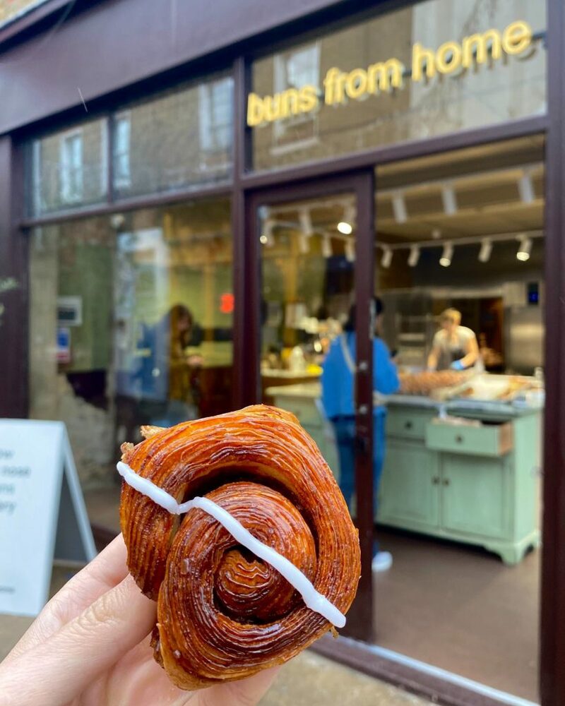 amorino gelato, buckingham palace, bun from home, changing the guard, cinnamon bun, elizabeth tower, england, harry potter, leadenhall market, london eye, natural history museum, palace of westminster, sky garden, spider-man, studio tour london, the shard, tower bridge, warner bros, wright brothers, ขนมปังลอนดอน, ชิงช้าสวรรค์ลอนดอน, ตลาดลอนดอน, ตึกที่สูงสุดในเมืองลอนดอน, ทาวเวอร์บริดจ์, พระราชวังบัคคิงแฮม, พระราชวังเวสต์มินสเตอร์, พิพิธภัณฑ์ประวัติศาสตร์ธรรมชาติ, วีซ่าอังกฤษ, สวนลอยฟ้าลอนดอน, สะพานทาวเวอร์บริดจ์, หอนาฬิกาบิ๊กเบน, เจลาโต้ดอกไม้, เดอะชาร์ด, เที่ยวลอนดอน 2024, เที่ยวลอนดอน 2566, เที่ยวลอนดอน 2567, เที่ยวอังกฤษ 2024, เปลี่ยนเวรยามของทหารอังกฤษ, แลนด์มาร์คอังกฤษ, แฮร์รี่ พอตเตอร์, ไอติมดอกไม้, top 12+ เที่ยวลอนดอน ประเทศอังกฤษ 2024 เช็คอินแลนด์มาร์คของเมือง ตื่นตากับสถานที่ถ่ายทำภาพยนตร์ระดับโลก