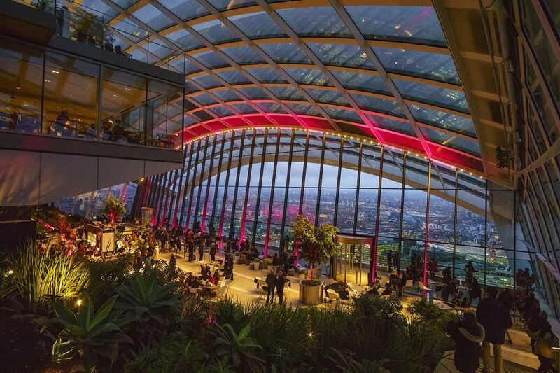 amorino gelato, buckingham palace, bun from home, changing the guard, cinnamon bun, elizabeth tower, england, harry potter, leadenhall market, london eye, natural history museum, palace of westminster, sky garden, spider-man, studio tour london, the shard, tower bridge, warner bros, wright brothers, ขนมปังลอนดอน, ชิงช้าสวรรค์ลอนดอน, ตลาดลอนดอน, ตึกที่สูงสุดในเมืองลอนดอน, ทาวเวอร์บริดจ์, พระราชวังบัคคิงแฮม, พระราชวังเวสต์มินสเตอร์, พิพิธภัณฑ์ประวัติศาสตร์ธรรมชาติ, วีซ่าอังกฤษ, สวนลอยฟ้าลอนดอน, สะพานทาวเวอร์บริดจ์, หอนาฬิกาบิ๊กเบน, เจลาโต้ดอกไม้, เดอะชาร์ด, เที่ยวลอนดอน 2024, เที่ยวลอนดอน 2566, เที่ยวลอนดอน 2567, เที่ยวอังกฤษ 2024, เปลี่ยนเวรยามของทหารอังกฤษ, แลนด์มาร์คอังกฤษ, แฮร์รี่ พอตเตอร์, ไอติมดอกไม้, top 12+ เที่ยวลอนดอน ประเทศอังกฤษ 2024 เช็คอินแลนด์มาร์คของเมือง ตื่นตากับสถานที่ถ่ายทำภาพยนตร์ระดับโลก