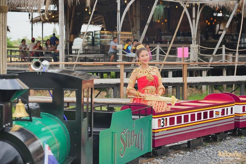 คาเฟ่อยุธยา, ร้านกาแฟอยุธยา, รักษ์นา อยุธยา, นั่งรถไฟจิ๋วอยุธยา ชมวิวทุ่งนา ที่รักษ์นา คาเฟ่