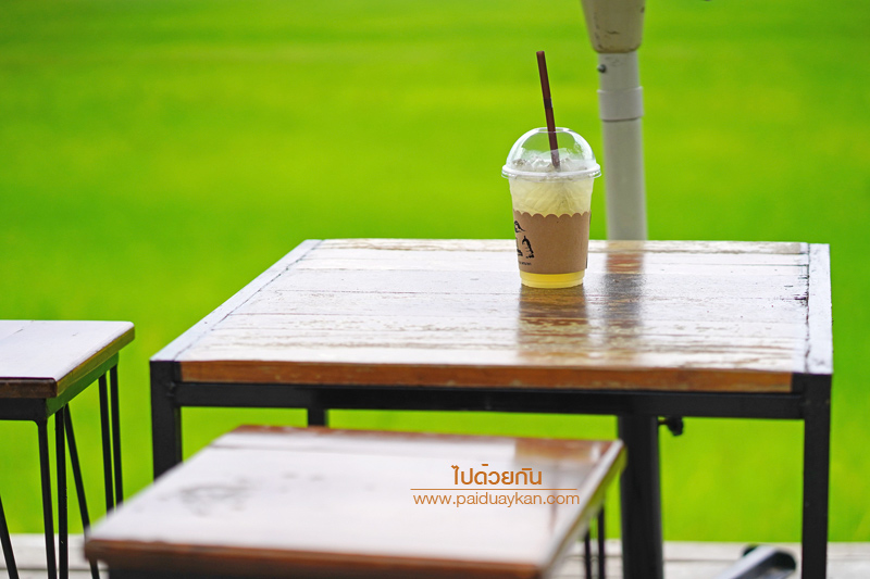 เที่ยวนครนายก, ร้านกาแฟนครนายก, คาเฟ่นครนายก, ภูอิงนาคาเฟ่ นครนายก, ร้านกาแฟทุ่งนา นครนายก, ภูอิงนาคาเฟ่  คาเฟ่ริมทุ่งนา มีภูเขาล้อมรอบ