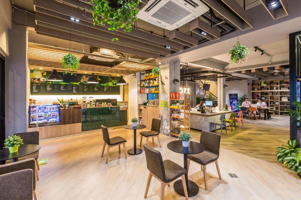 city hotel krabi, krabi seabass hotel, lada krabi residence, river front krabi hotel, snoozz hotel, srisuksant square, the brown hotel krabi, the nice hotel, the pineapple hotel, the seens hotel, u residence, well timed hotel, คลองปากน้ำ, ถนนคนเดินกระบี่, ที่พักกระบี่, ที่พักกระบี่ 2024, ที่พักกระบี่ 2567, ที่พักกระบี่ ตัวเมือง, ที่พักกระบี่ ใกล้ถนนคนเดิน, ที่พักกระบี่ ในเมือง, ที่พักตัวเมืองกระบี่, ที่พักตัวเมืองกระบี่ 2024, ที่พักตัวเมืองกระบี่ 2567, ที่พักเมืองกระบี่, ที่พักเมืองกระบี่ 2024, ที่พักเมืองกระบี่ 2567, ยู เรสซิเดนซ์, ลดา กระบี่ เรสซิเดนซ์, ลานปูดำ, ศรีสุขสันต์ สแควร์, สนูซ โฮเทล, ห้างโวค, เดอะ ไพน์แอปเปิ้ล โฮเต็ล, เดอะบราวน์ กระบี่, โรงแรม เดอะซีนส์, โรงแรม เดอะบราวน์ กระบี่, โรงแรมกระบี่ ซีบาส, โรงแรมซิตี้ กระบี่, โรงแรมริเวอร์ฟรอนต์ กระบี่, โรงแรมเดอะ ไนซ์, โรงแรมในเมืองกระบี่, top 15+ ที่พัก เมืองกระบี่ [กรกฎาคม 2024] เดินทางสะดวก ใกล้แหล่งท่องเที่ยว