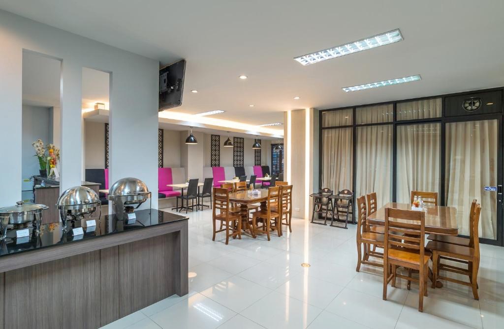 city hotel krabi, krabi seabass hotel, lada krabi residence, river front krabi hotel, snoozz hotel, srisuksant square, the brown hotel krabi, the nice hotel, the pineapple hotel, the seens hotel, u residence, well timed hotel, คลองปากน้ำ, ถนนคนเดินกระบี่, ที่พักกระบี่, ที่พักกระบี่ 2024, ที่พักกระบี่ 2567, ที่พักกระบี่ ตัวเมือง, ที่พักกระบี่ ใกล้ถนนคนเดิน, ที่พักกระบี่ ในเมือง, ที่พักตัวเมืองกระบี่, ที่พักตัวเมืองกระบี่ 2024, ที่พักตัวเมืองกระบี่ 2567, ที่พักเมืองกระบี่, ที่พักเมืองกระบี่ 2024, ที่พักเมืองกระบี่ 2567, ยู เรสซิเดนซ์, ลดา กระบี่ เรสซิเดนซ์, ลานปูดำ, ศรีสุขสันต์ สแควร์, สนูซ โฮเทล, ห้างโวค, เดอะ ไพน์แอปเปิ้ล โฮเต็ล, เดอะบราวน์ กระบี่, โรงแรม เดอะซีนส์, โรงแรม เดอะบราวน์ กระบี่, โรงแรมกระบี่ ซีบาส, โรงแรมซิตี้ กระบี่, โรงแรมริเวอร์ฟรอนต์ กระบี่, โรงแรมเดอะ ไนซ์, โรงแรมในเมืองกระบี่, top 15+ ที่พัก เมืองกระบี่ [กรกฎาคม 2024] เดินทางสะดวก ใกล้แหล่งท่องเที่ยว