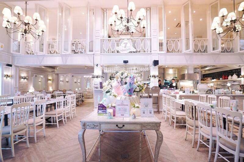 คาเฟ่ทองหล่อ บรรยากาศน่านั่ง น่าออกเดท ชิลแบบหลากสไตล์ ใกล้บีทีเอส (bts) ทองหล่อ