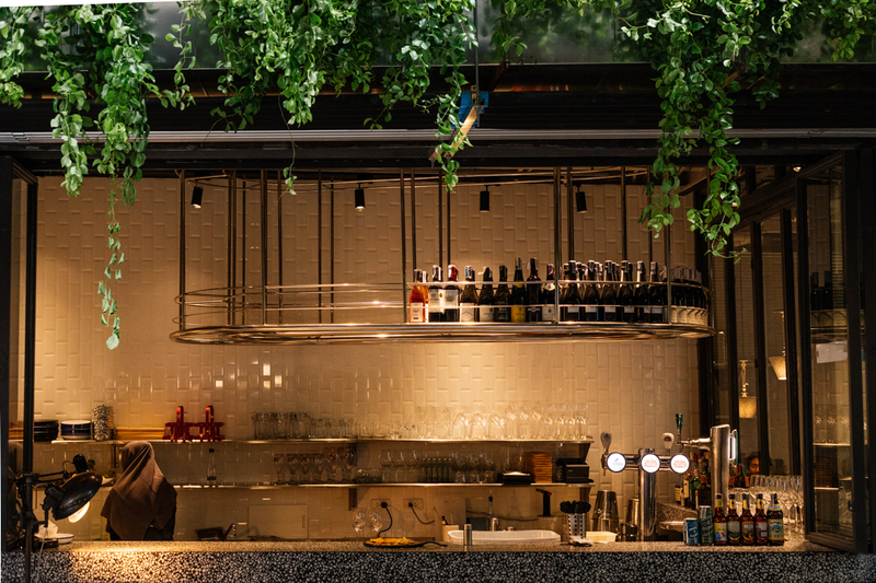 คาเฟ่ทองหล่อ บรรยากาศน่านั่ง น่าออกเดท ชิลแบบหลากสไตล์ ใกล้บีทีเอส (bts) ทองหล่อ