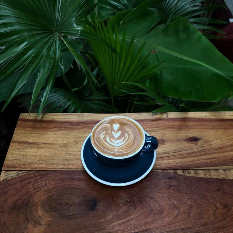 คาเฟ่ทองหล่อ บรรยากาศน่านั่ง น่าออกเดท ชิลแบบหลากสไตล์ ใกล้บีทีเอส (bts) ทองหล่อ