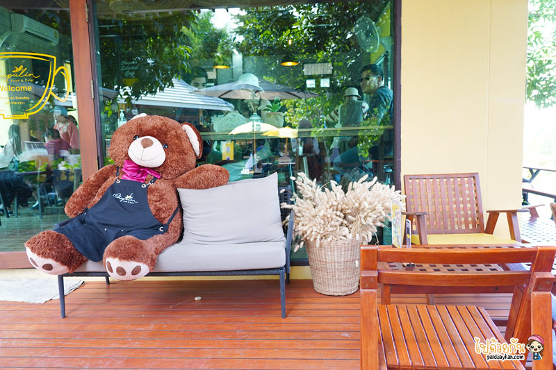 ร้านอาหารเชียงใหม่, chapulin food & cafe, ชะพูลิน ฟู๊ด แอนด์ คาเฟ่, คาเฟ่สันกำแพง, ร้านอาหารสันกำแพง, คาเฟ่เชียงใหม่, ชะพูลิน ฟู๊ด แอนด์ คาเฟ่ ถ่ายรูปกับบันไดสวรรค์สุดชิค