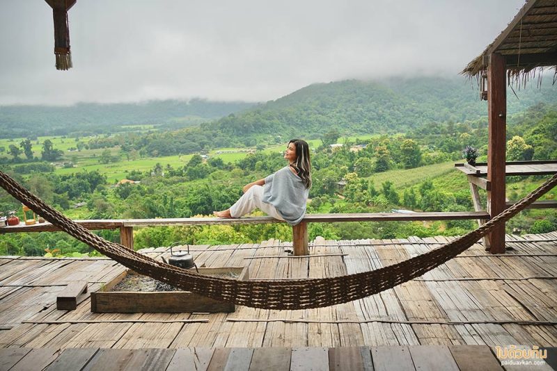 เมืองคอง, ที่พักเมืองคอง, ม่อนชมหมอก, ม่อนชมหมอก พักกระท่อมไม้ ชมวิวภูเขา ทุ่งนา เมืองคอง