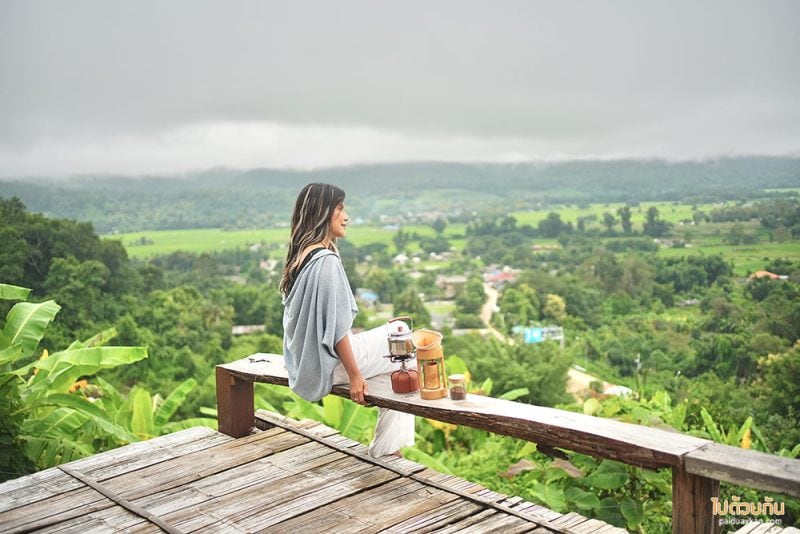 เมืองคอง, ที่พักเมืองคอง, ม่อนชมหมอก, ม่อนชมหมอก พักกระท่อมไม้ ชมวิวภูเขา ทุ่งนา เมืองคอง