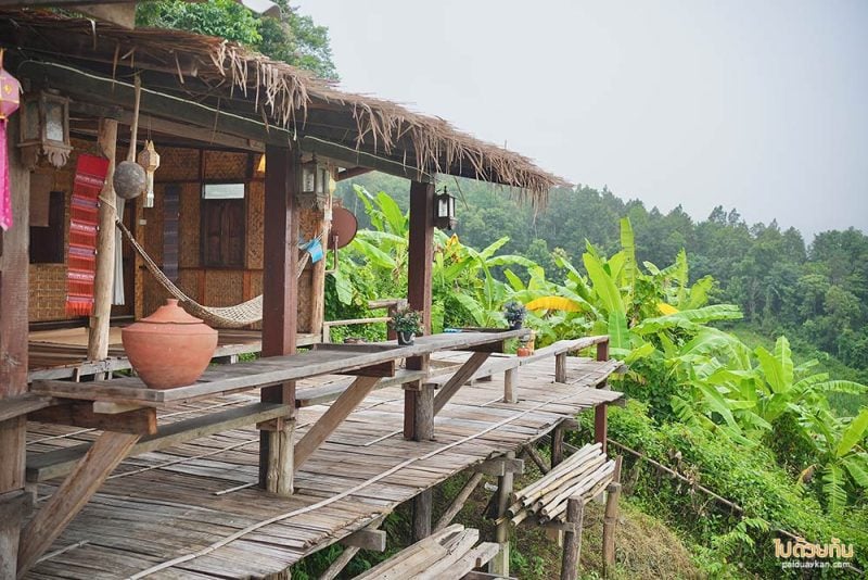 เมืองคอง, ที่พักเมืองคอง, ม่อนชมหมอก, ม่อนชมหมอก พักกระท่อมไม้ ชมวิวภูเขา ทุ่งนา เมืองคอง