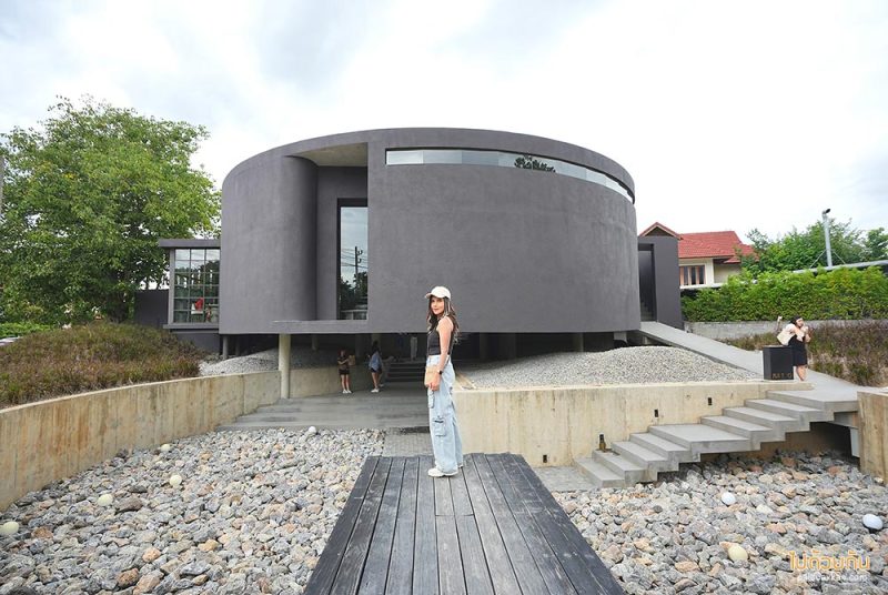 คาเฟ่เชียงใหม่, pluto café, พลูโตคาเฟ่, pluto café พลูโต คาเฟ่สุดล้ำ เหมือนอยู่ในห้วงอวกาศ