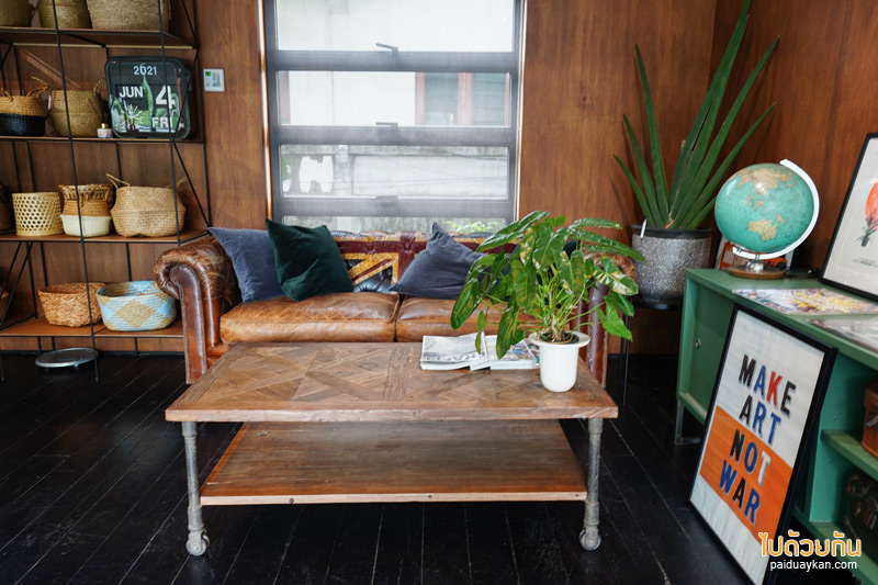 คาเฟ่ลาดพร้าว, plant me on the moon, plant me on the moon คาเฟ่ต้นไม้ ในโรงเรือนสุดเท่