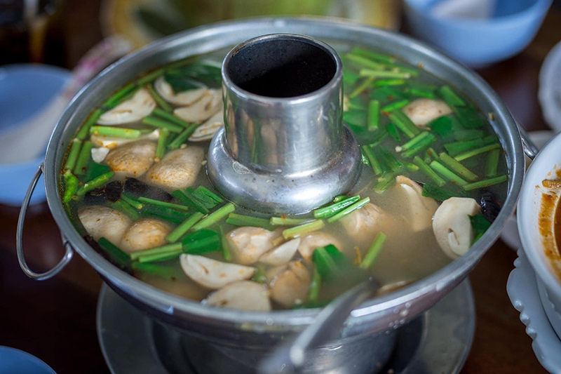 อยุธยา, top 10+ ร้านอาหารอยุธยา 2567 ร้านอร่อยริมน้ำ กุ้งแม่น้ำเผาตัวใหญ่