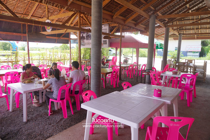 โอ้โห ปูอร่อย ณ แหลมผักเบี้ย, ร้านอาหารแหลมผักเบี้ย, ร้านอาหารบ้านแหลม, ร้านอาหารบางตะบูน, โอ้โห ปูอร่อย แหลมผักเบี้ย