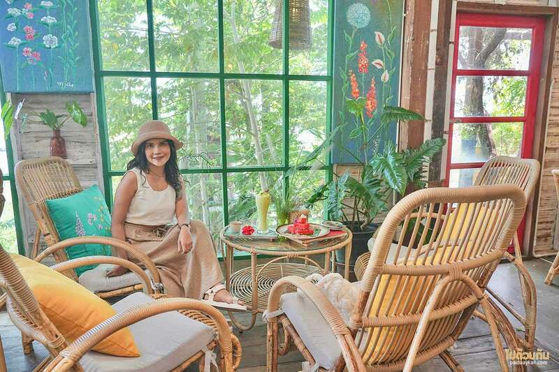 เที่ยวปทุมธานี, คาเฟ่ปทุมธานี, chaba chabai cafe, ชบา ชไบ, chaba chabai cafe คาเฟ่บ้านไม้อบอุ่น ย่านลำลูกกา