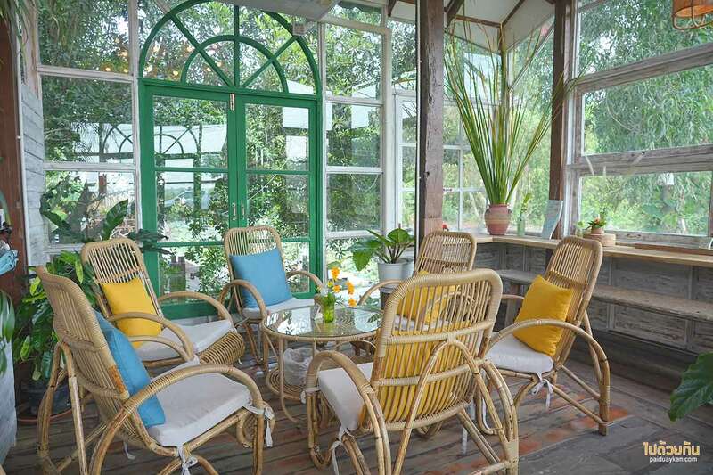 เที่ยวปทุมธานี, คาเฟ่ปทุมธานี, chaba chabai cafe, ชบา ชไบ, chaba chabai cafe คาเฟ่บ้านไม้อบอุ่น ย่านลำลูกกา