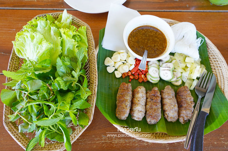 สถานที่ท่องเที่ยวมุกดาหาร, มุกดาหาร, เที่ยวมุกดาหาร, สะหวันสำราญ, ดื่มด่ำบรรยากาศย้อนยุคริมชายโขง ที่ สะหวันสำราญ