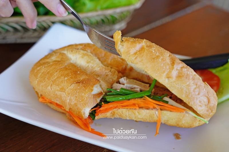 สถานที่ท่องเที่ยวมุกดาหาร, มุกดาหาร, เที่ยวมุกดาหาร, สะหวันสำราญ, ดื่มด่ำบรรยากาศย้อนยุคริมชายโขง ที่ สะหวันสำราญ