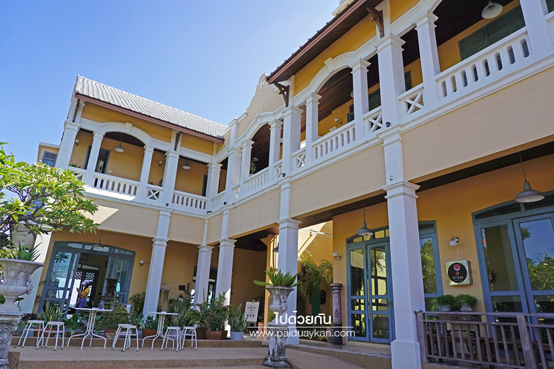 สถานที่ท่องเที่ยวมุกดาหาร, มุกดาหาร, เที่ยวมุกดาหาร, สะหวันสำราญ, ดื่มด่ำบรรยากาศย้อนยุคริมชายโขง ที่ สะหวันสำราญ