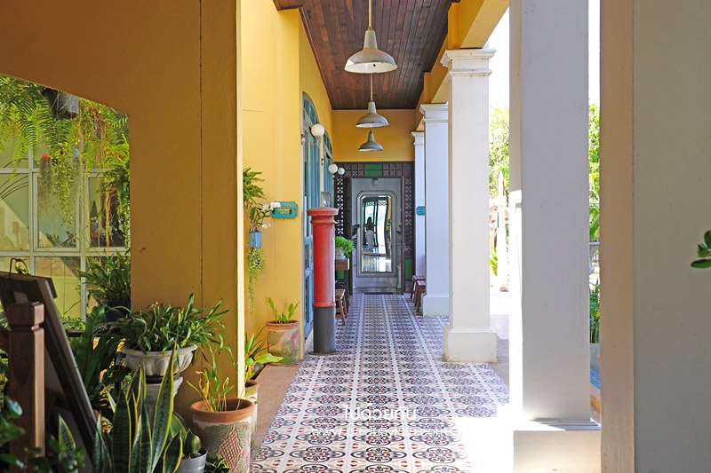 สถานที่ท่องเที่ยวมุกดาหาร, มุกดาหาร, เที่ยวมุกดาหาร, สะหวันสำราญ, ดื่มด่ำบรรยากาศย้อนยุคริมชายโขง ที่ สะหวันสำราญ