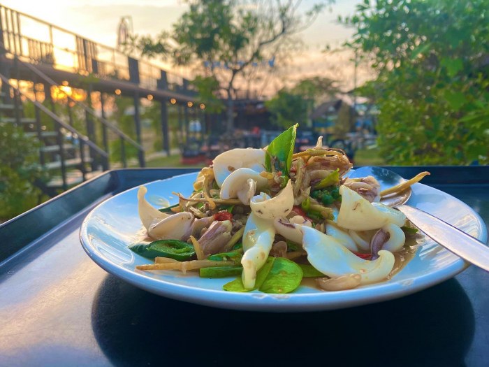 ชะอำ, หัวหิน, เพชรบุรี, top 8+ ร้านอาหารเพชรบุรี 2567 ร้านเด็ดต้องไปกินกับครอบครัว