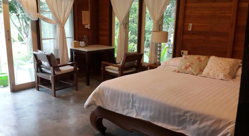 top 11+ ที่พักแก่งกระจาน 2567 ติดริมน้ำ มีเครื่องเล่น เปิดใหม่ สวยๆ บ้านเป็นหลัง ราคาถูก