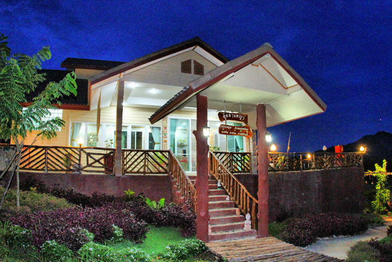 top 11+ ที่พักแก่งกระจาน 2567 ติดริมน้ำ มีเครื่องเล่น เปิดใหม่ สวยๆ บ้านเป็นหลัง ราคาถูก