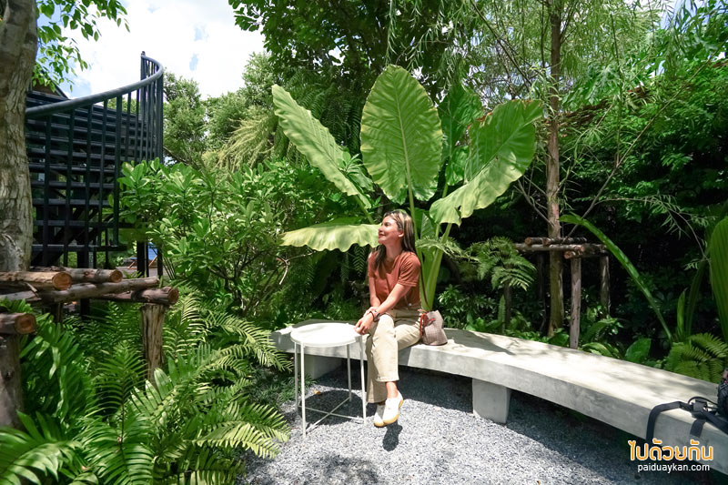 forest presso คาเฟ่สีเขียว ท่ามกลางสวนป่า ใจกลางกรุง