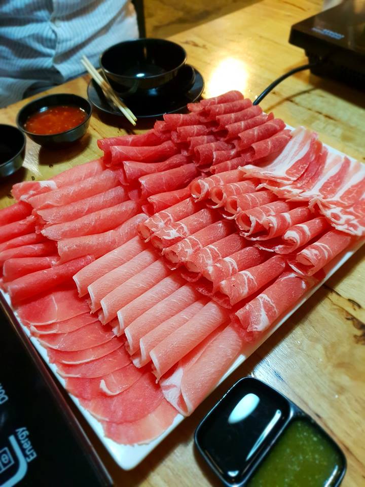 บุฟเฟ่ต์ชาบู งบไม่เกิน 250 บาท!!! ราคานี้รวมเครื่องดื่มแล้ว : พิกัดทั่วกรุงเทพฯ