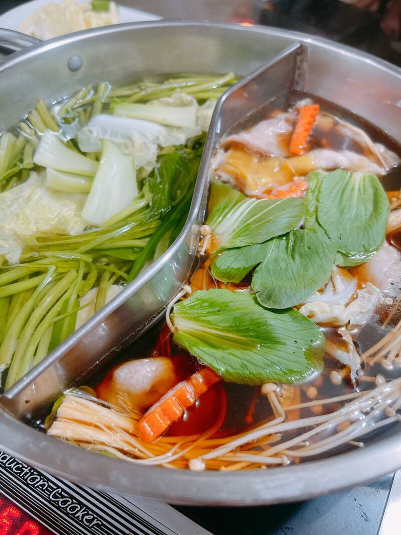 บุฟเฟ่ต์ชาบู งบไม่เกิน 250 บาท!!! ราคานี้รวมเครื่องดื่มแล้ว : พิกัดทั่วกรุงเทพฯ