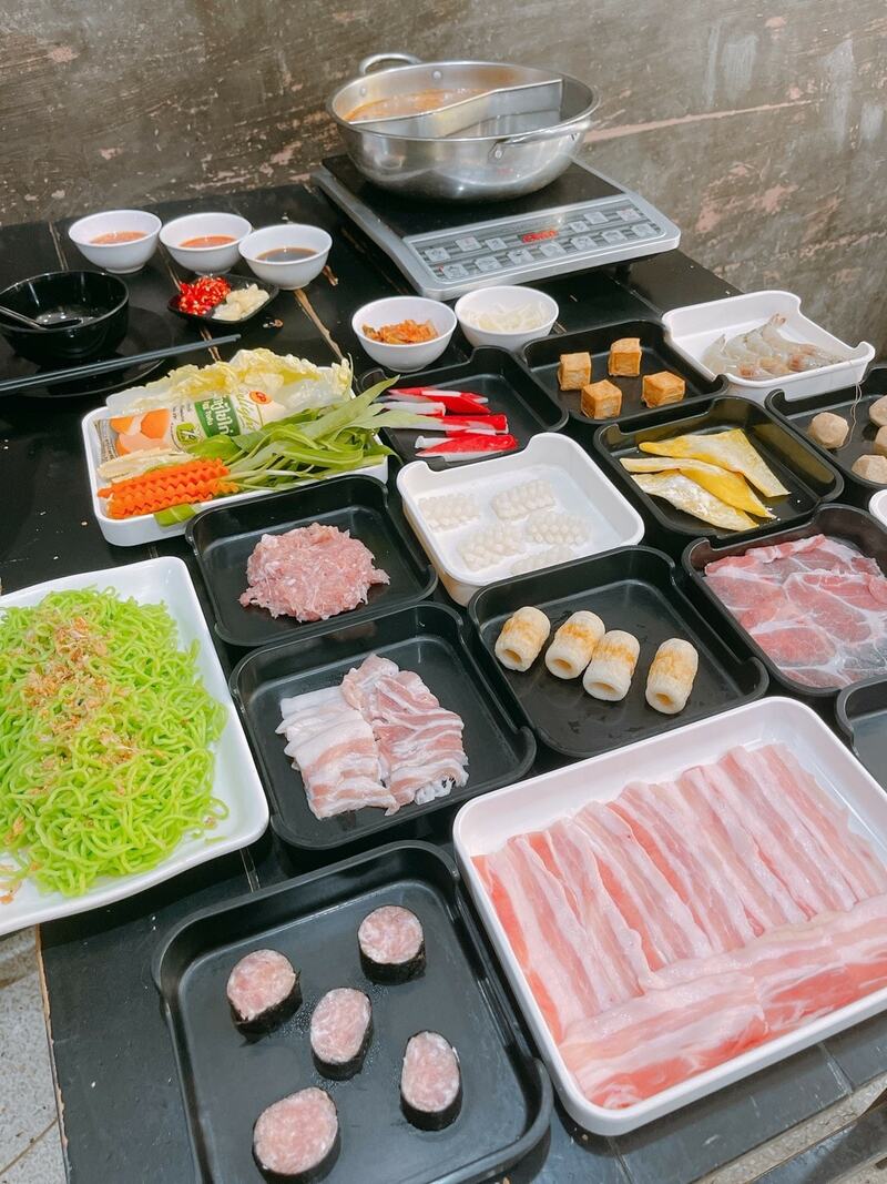 บุฟเฟ่ต์ชาบู งบไม่เกิน 250 บาท!!! ราคานี้รวมเครื่องดื่มแล้ว : พิกัดทั่วกรุงเทพฯ