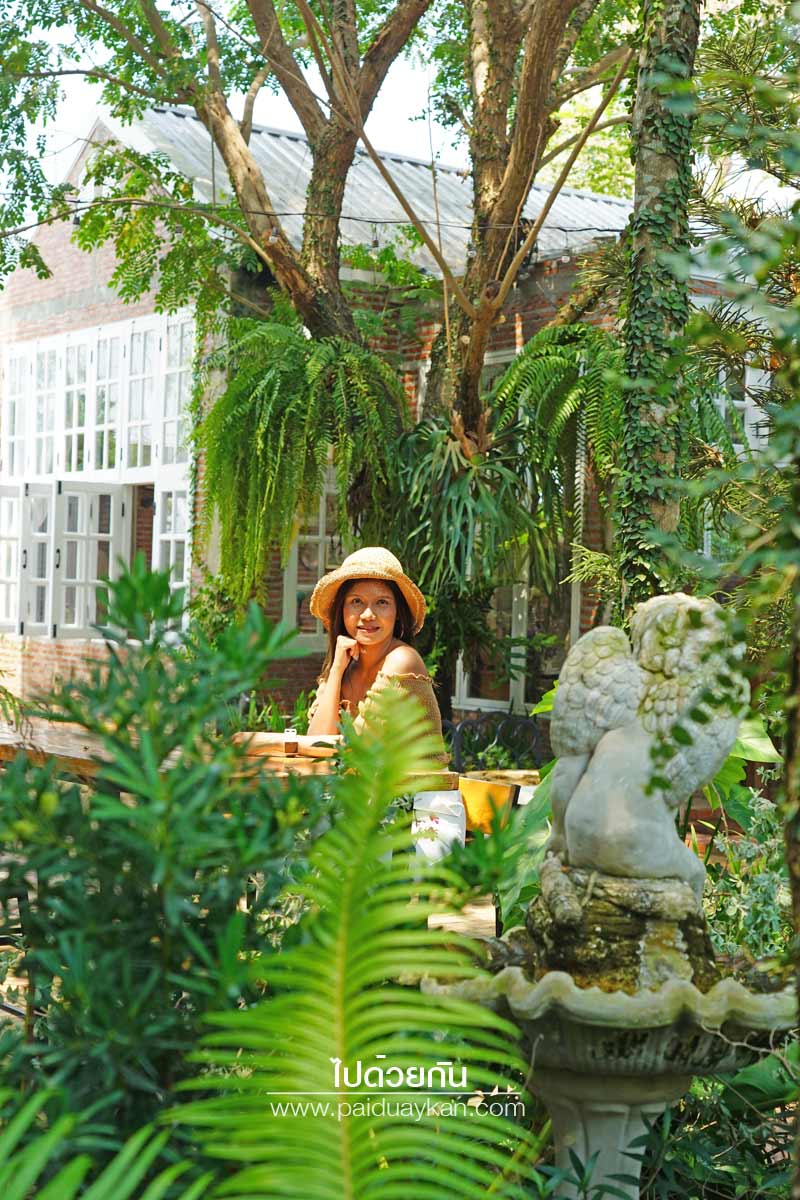 ร้านอาหารกาญจนบุรี, ร้านกาแฟกาญจนบุรี, คาเฟ่กาญจนบุรี, ravi vira กาญจนบุรี, ravi vira กาญจนบุรี คาเฟ่สไตล์ยุโรปวินเทจ ร่มรื่นด้วยสวนสวย