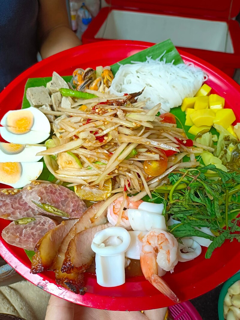 top 7+ ร้านส้มตำที่น่าลองไปพิสูจน์ความแซ่บ กับเมนูสไตล์บ้านทุ่งแต่หาได้ในกรุงเทพฯ (อัปเดต 29/12/63)