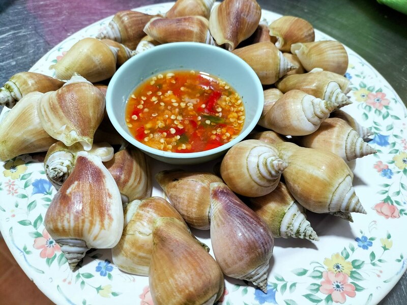 รวม 12 ร้านอาหารทะเลระยอง ร้านติดทะเล บรรยากาศชิลๆ พิกัดเด็ดที่น่าตามไปชิม!