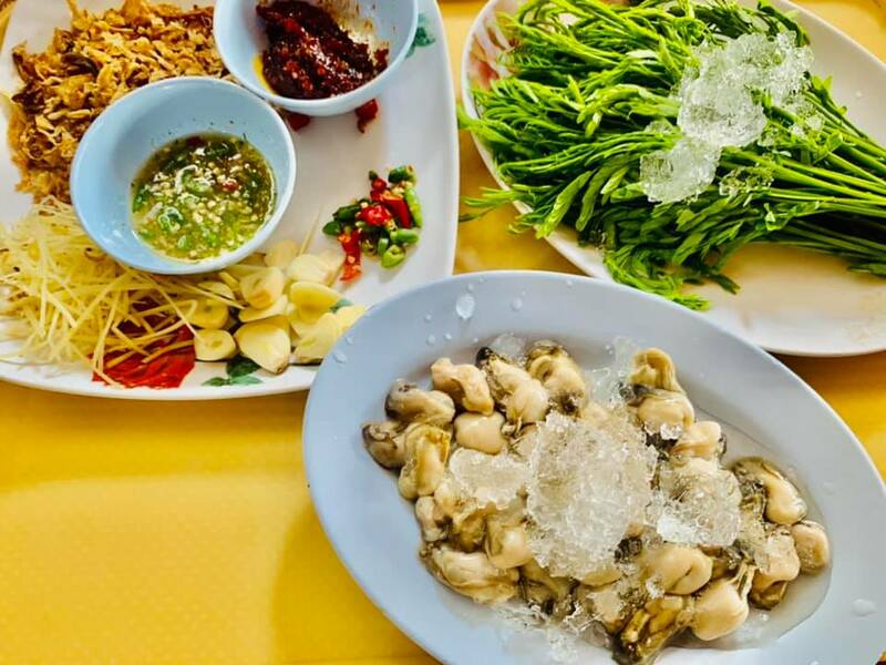 รวม 12 ร้านอาหารทะเลระยอง ร้านติดทะเล บรรยากาศชิลๆ พิกัดเด็ดที่น่าตามไปชิม!