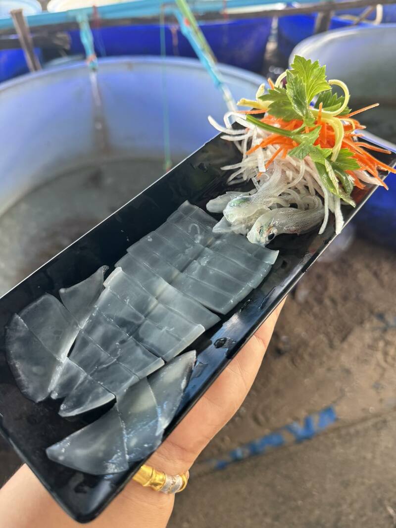 รวม 12 ร้านอาหารทะเลระยอง ร้านติดทะเล บรรยากาศชิลๆ พิกัดเด็ดที่น่าตามไปชิม!