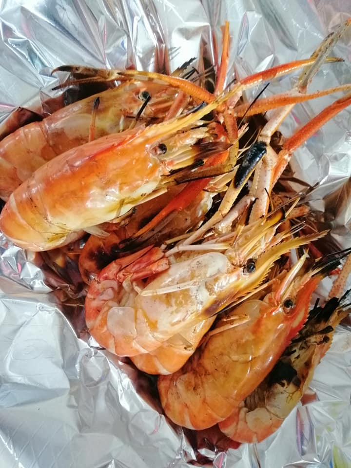 รวม 12 ร้านอาหารทะเลระยอง ร้านติดทะเล บรรยากาศชิลๆ พิกัดเด็ดที่น่าตามไปชิม!