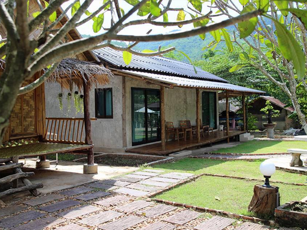 top 14+ ที่พักกาญจนบุรี 2567 ใกล้น้ำตกเอราวัณ วิวสวย ราคาถูกและดี