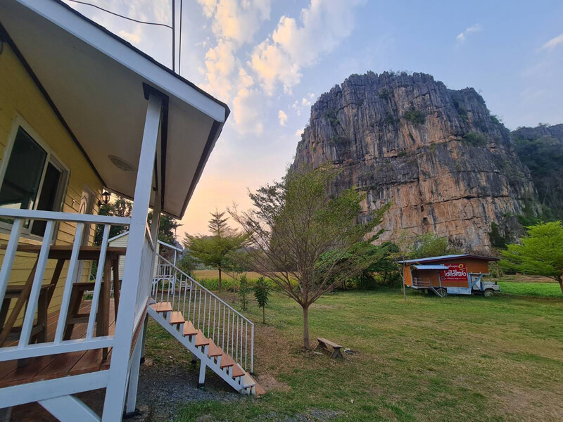top 10+ ที่พักเนินมะปราง 2567 ที่พักบ้านมุง พิษณุโลก บรรยากาศดี ชมวิวภูเขาหินปูน